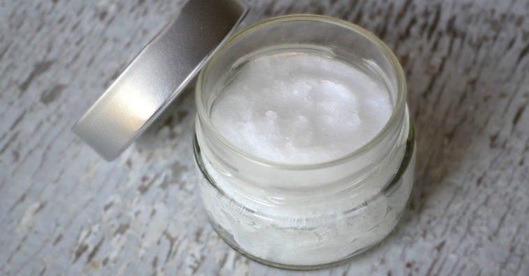 óleo de coco para estrias