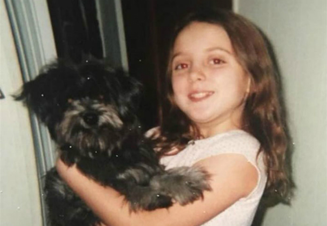 Ao adotar cadela idosa, ela teve uma boa surpresa