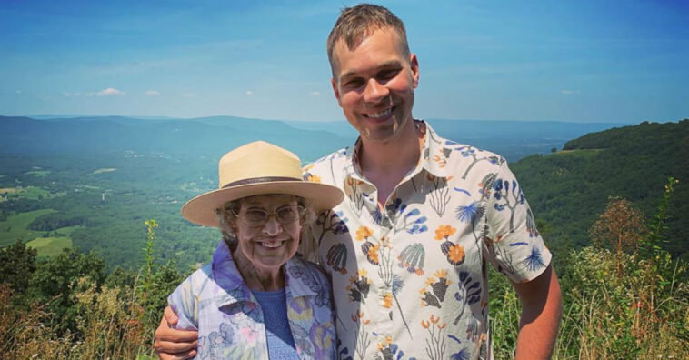 Avó contou para neto que nunca viu o mar e ele a levou em uma viagem