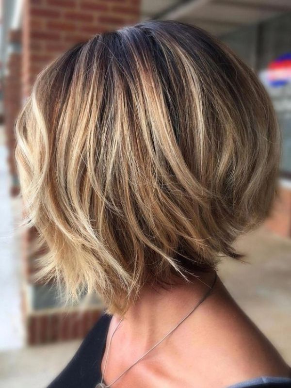 cabelos com luzes loiras