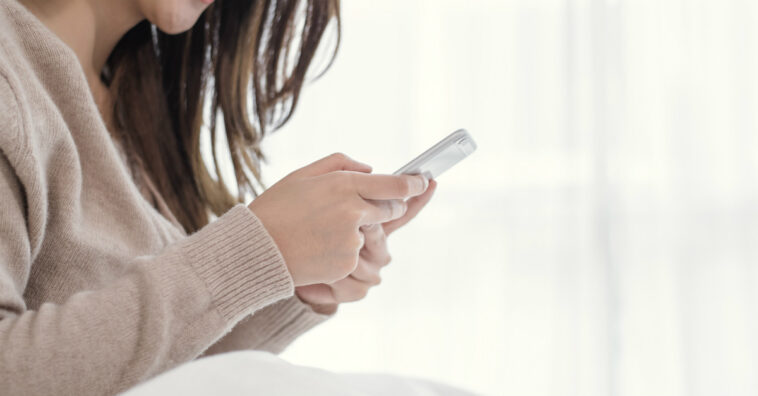 Celular explode e causa morte de adolescente de 14 anos