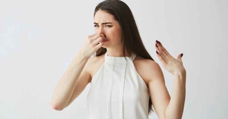 Cheiros que seu corpo exala e que podem indicar problemas de saúde