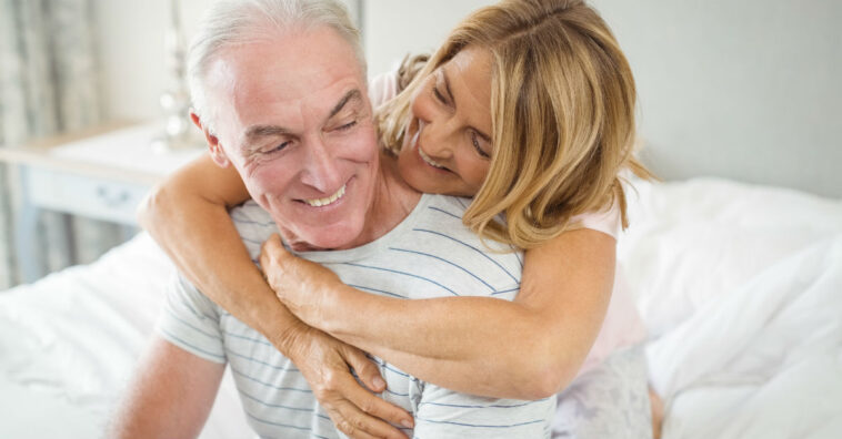 Coisas que casais felizes fazem antes de dormir