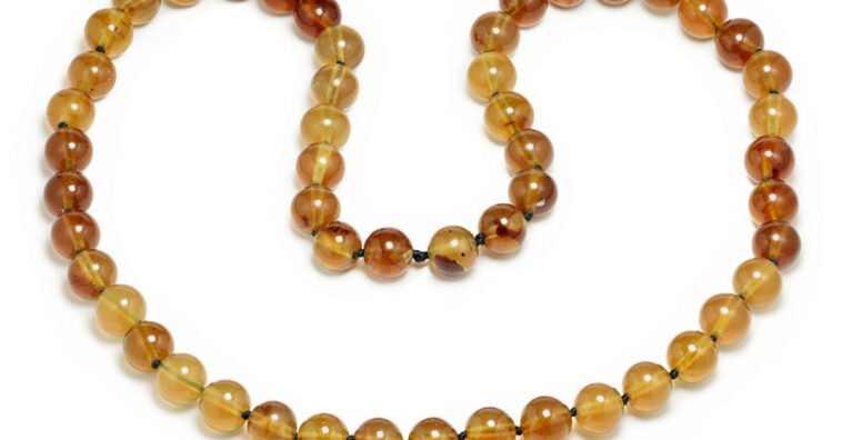 Colar de ambar