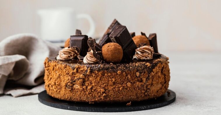 Como fazer bolo de aniversário simples