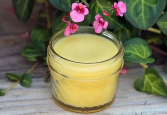 como fazer pomada antisséptica de tanchagem em casa