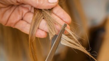 Como repicar o cabelo em casa