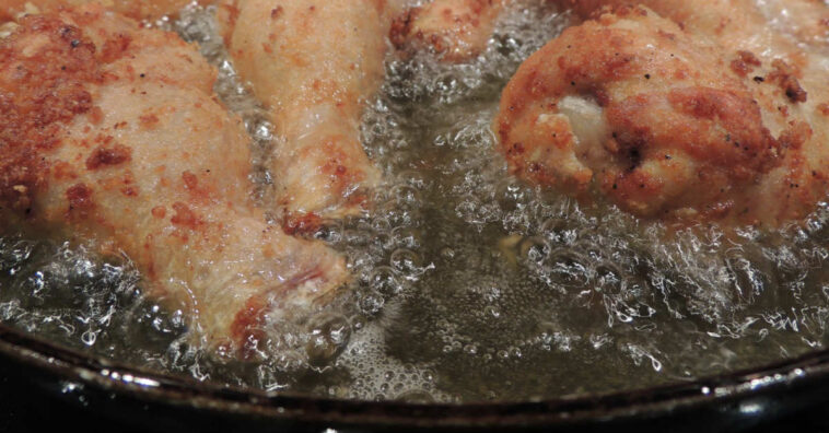 Como tirar (e evitar) cheiro de fritura em casa