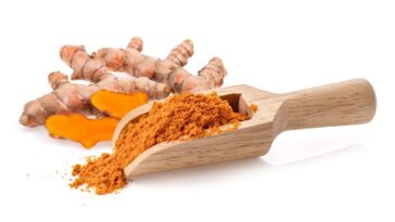 Como tomar açafrão-da-terra para inflamação