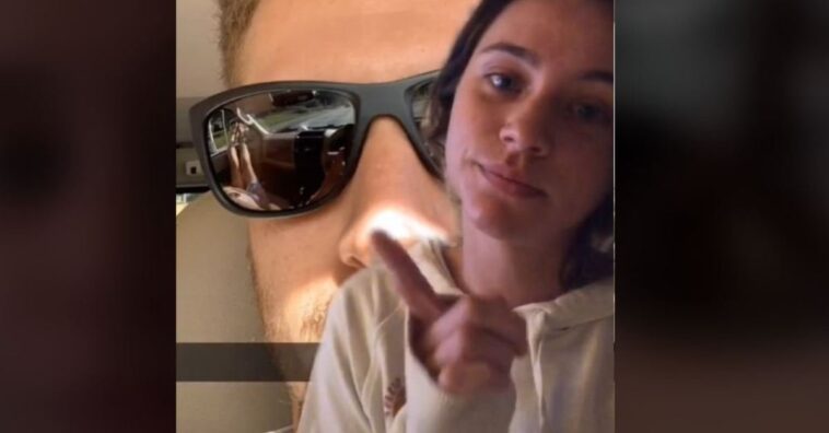 Ela descobriu uma traição pelo reflexo dos óculos do namorado