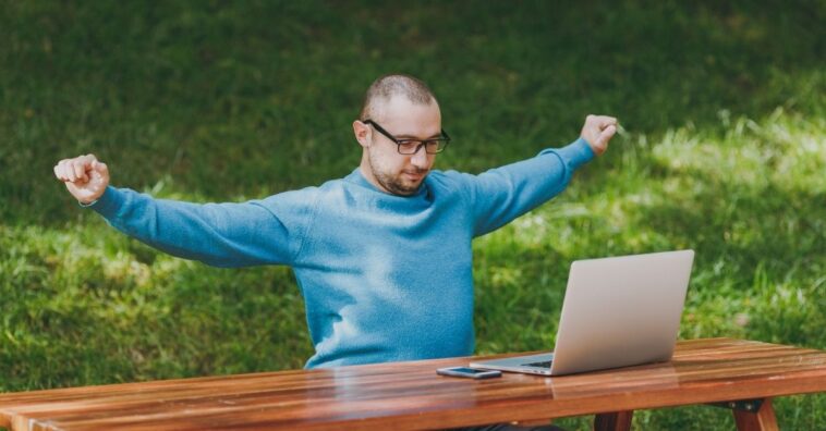 Exercícios na frente do computador