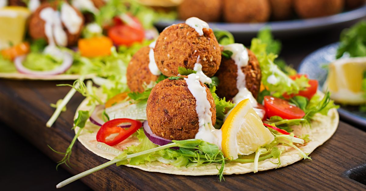 Pratos vegetarianos falafel