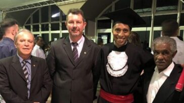 Faxineiro de fórum se forma em direito