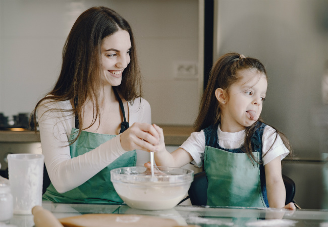 Fazer bolo para outras pessoas é bom faz bem