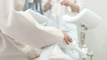 o que causa Ferida no colo do útero