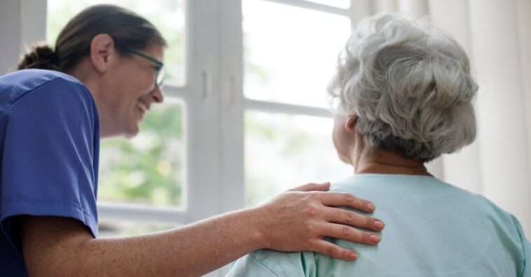 Idosa dada como morta reaparece viva 10 dias depois de enterro