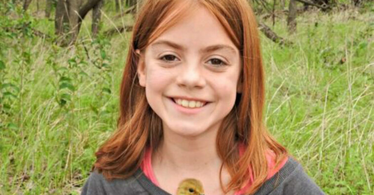 Menina contrai ameba ao nadar em rio e tem morte cerebral