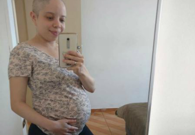 Mulher descobre câncer de mama e gravidez na mesma consulta entenda