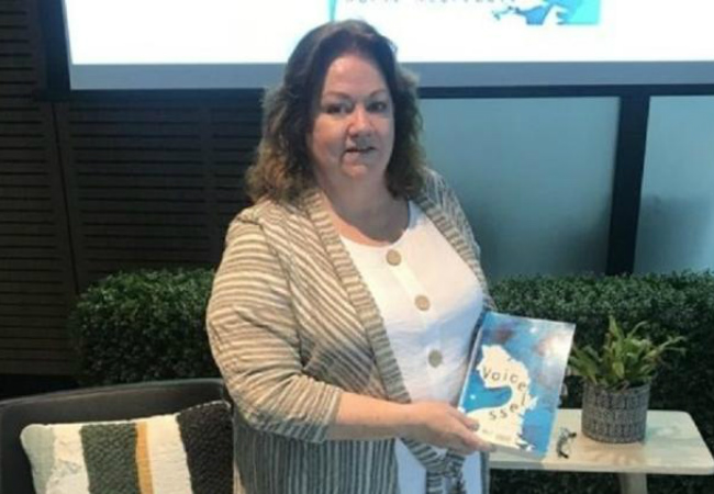 Mulher passa 12 anos sem falar