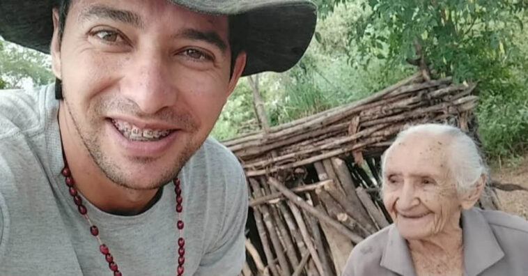Neto deixa 2 empregos para cuidar da avó de 105 anos