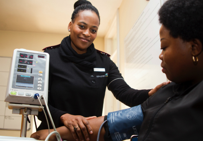 Novo tratamento traz esperança para mulheres com câncer de mama entenda