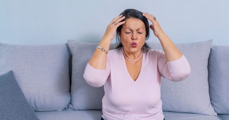 Problemas de saúde que podem chegar com a menopausa