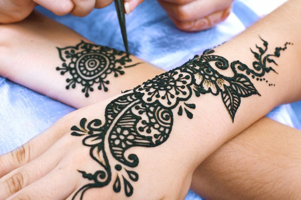 Tatuagem de henna: saiba como é feita e inspire-se com modelos lindos