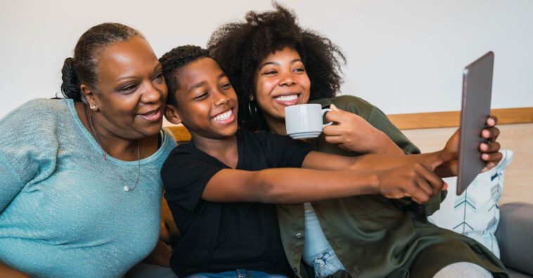 Ser mãe solo e criar um filho sozinha não é errado