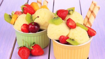 Sorvete de fruta com leite de coco