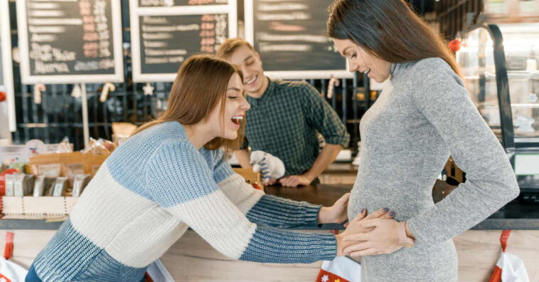 Tem alguma amiga grávida? Esse estudo diz que você pode ser a próxima!