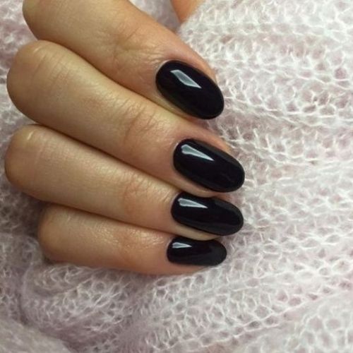 unha oval preta