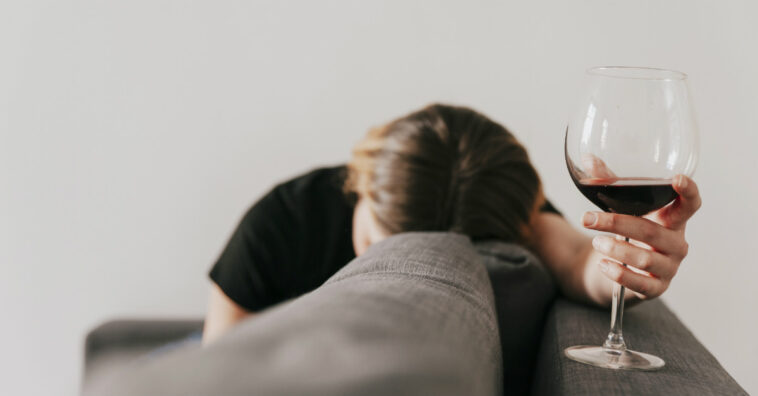 Vinho tinto faz bem mesmo para o coração?