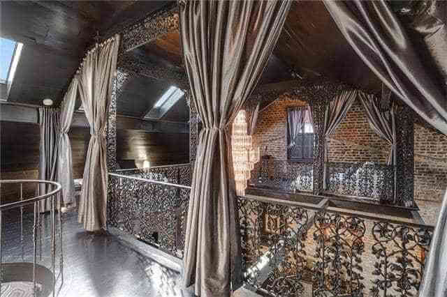 a_aparencia_desta_casa_engana_10