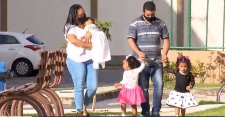 adoção de gêmeas separadas na maternidade 3