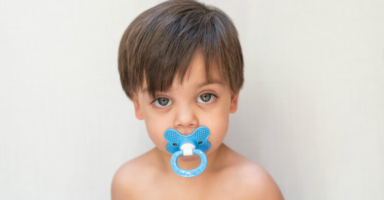 alguns pais estão colocando chia na chupeta dos filhos