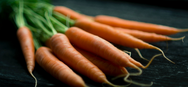 alimentos bons para o fígado cenoura