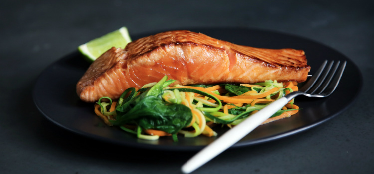 alimentos para melhorar a memória salmão