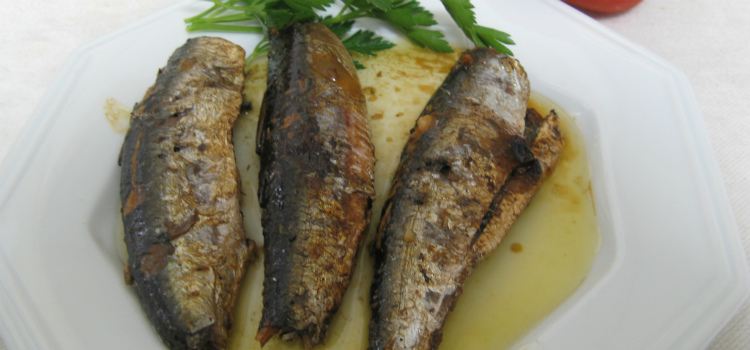 alimentos que aliviam a dor de cabeça peixes ricos em omega-3