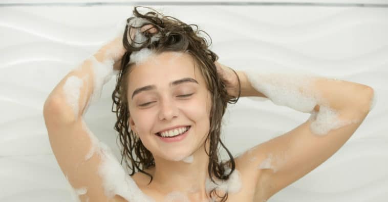 alisar o cabelo de modo natural