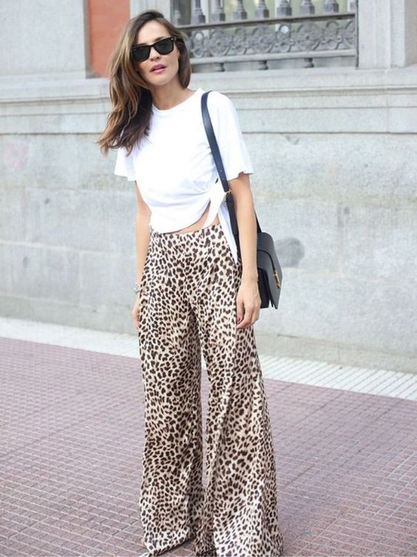 calça pantalona animal print