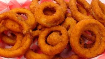 anéis e cebola com queijo