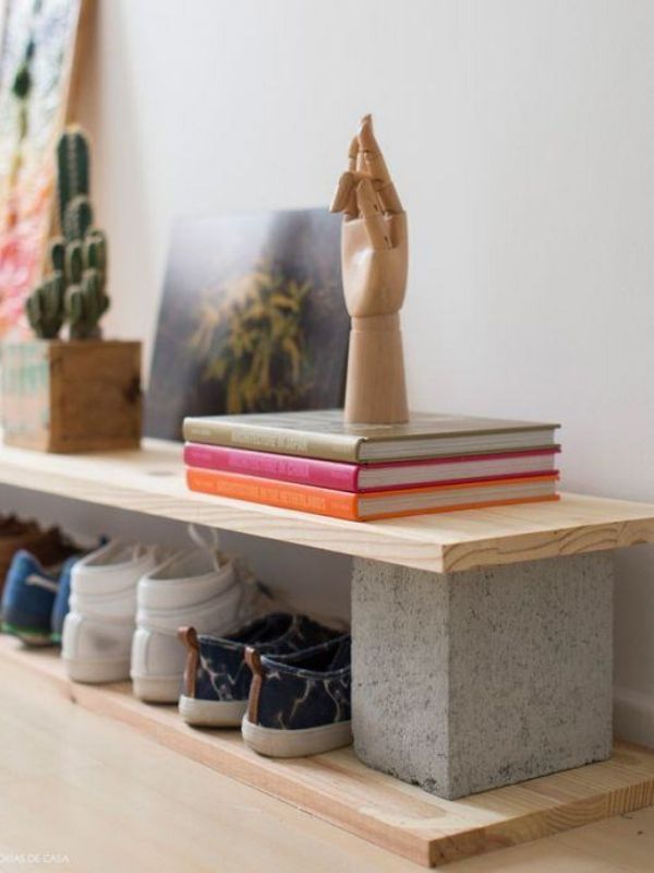 decoração criativa com aparador de tábua e tijolo