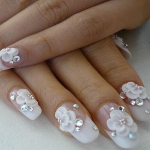 noiva modelo apliques de flores