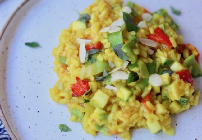 arroz de açafrão vegano