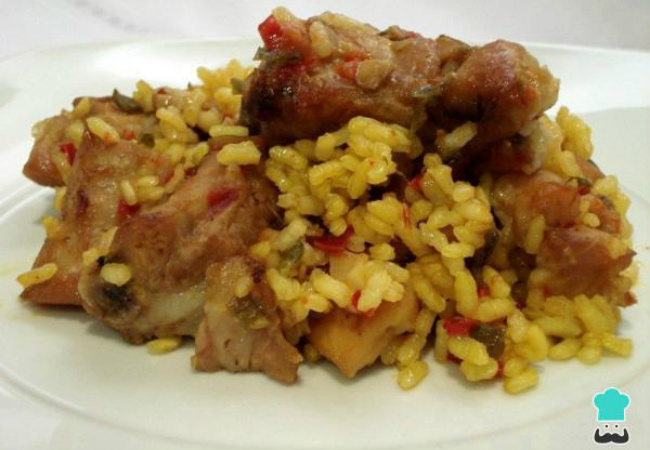 arroz de panela de pressão com costelinha de porco