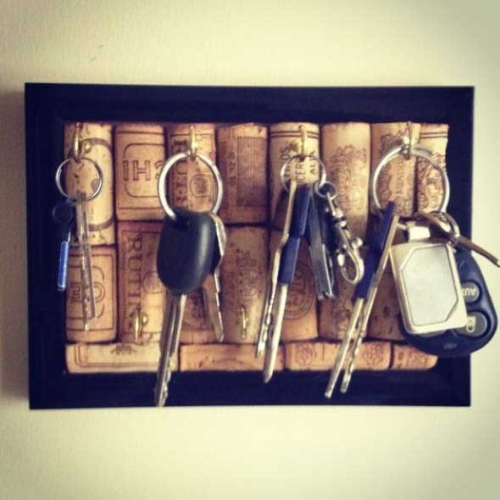 artesanato com rolhas para porta-chaves
