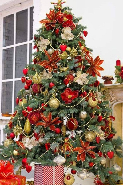 arvore de natal decorada flores natalinas