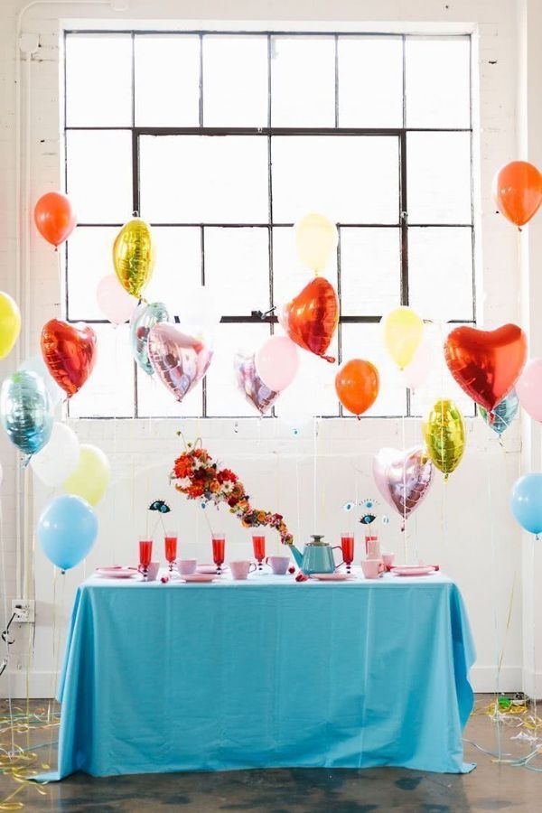 ideia com balões de coração gás hélio caseiro