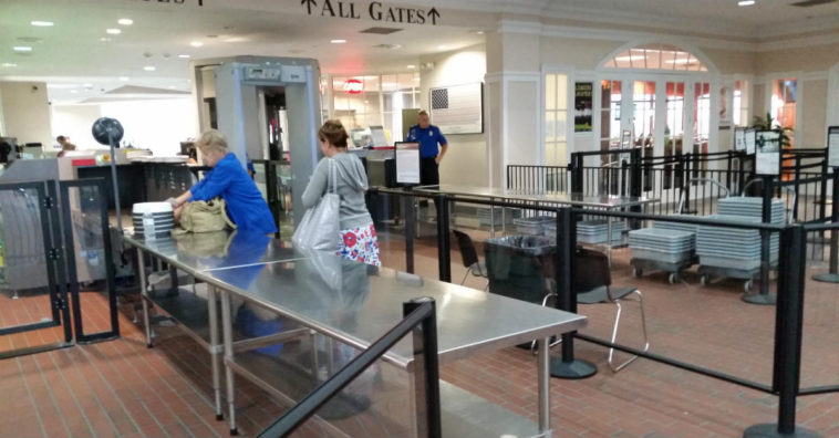 bandejas de aeroporto contaminadas com virus