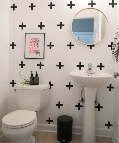 modelo banheiros simples e bonitos com papel de parede